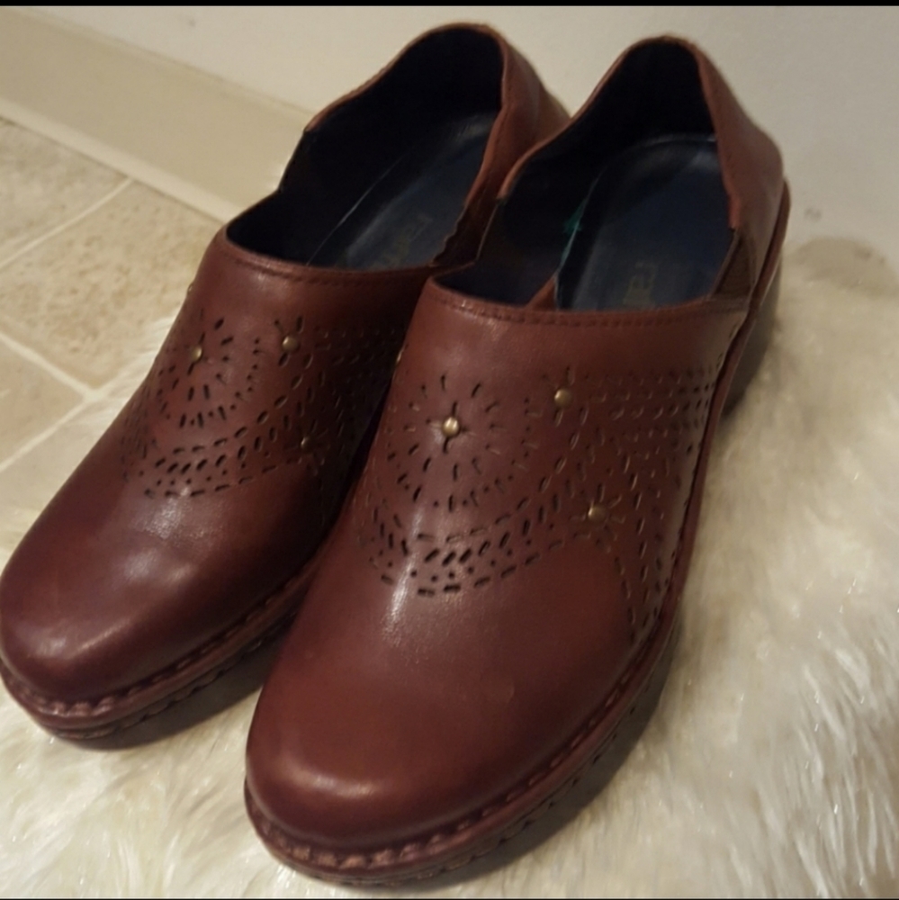 UMBERTO Raffini Clogs